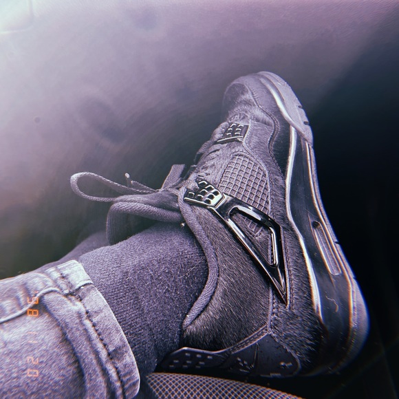 JORDAN IV — special edition Olivia Kim women’s only 🥷🏻🥷🏻🥷🏻 black on black - Picture 2 of 10